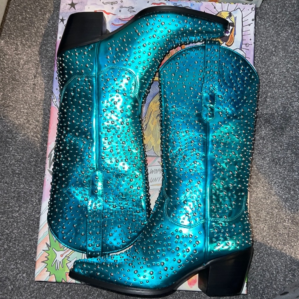BNIBNW Jeffrey Campbell studded Dagget western boot